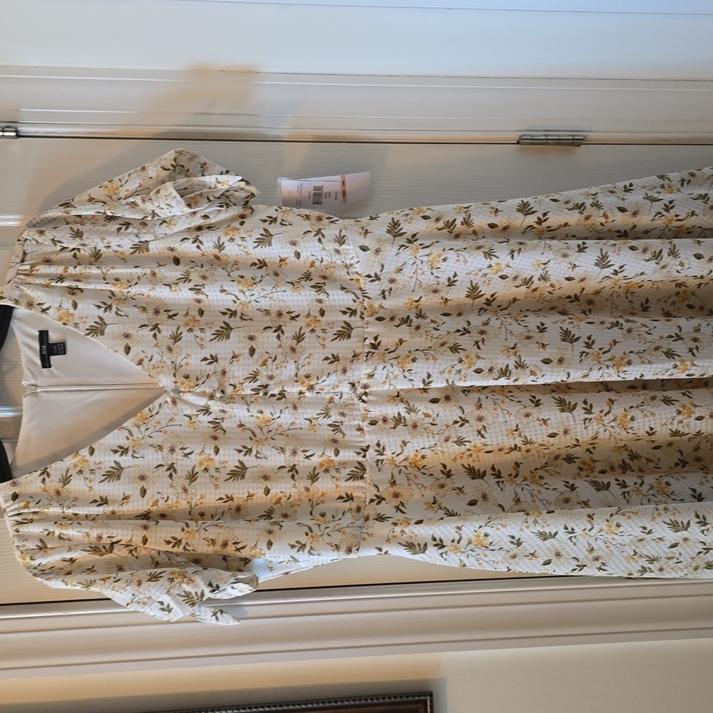 R&K BRAND WOMEN'S PLUS SIZE WHITE AND YELLOW FLORAL SUMMER DRESS SIZE 14W